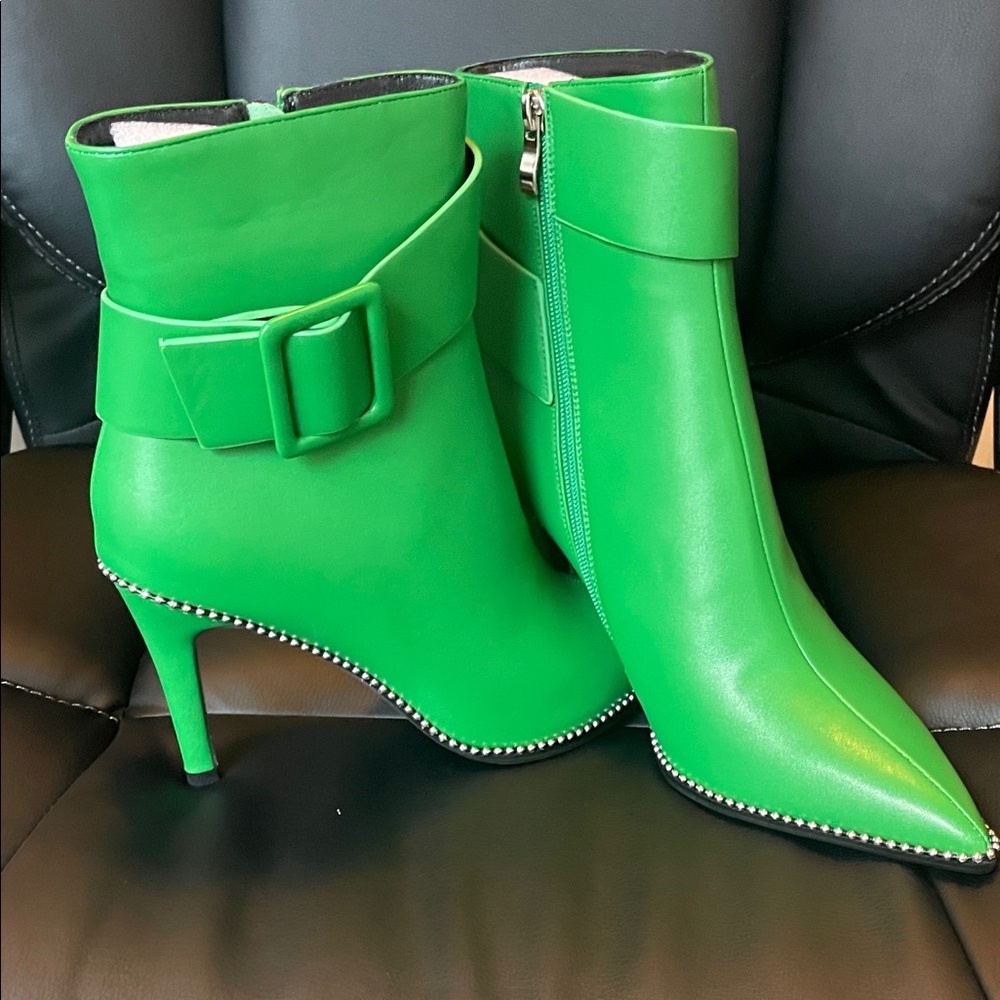 Green Women's Ankle Boots with Buckle Detail